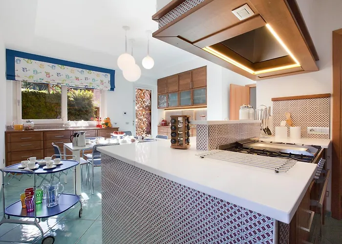 Mambrini Villa Sorrente